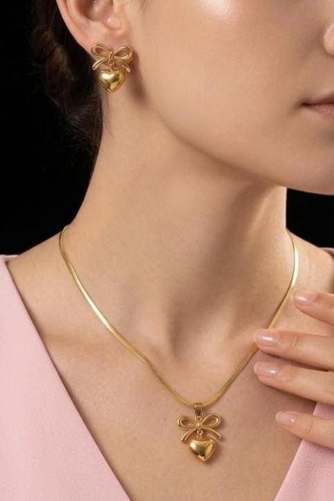 Gold-Tone Heart Pendant Jewellery Set - View 4