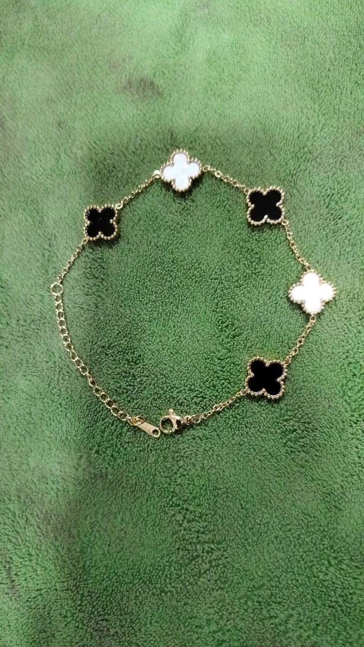 Green & White Floral Bracelet - View 1